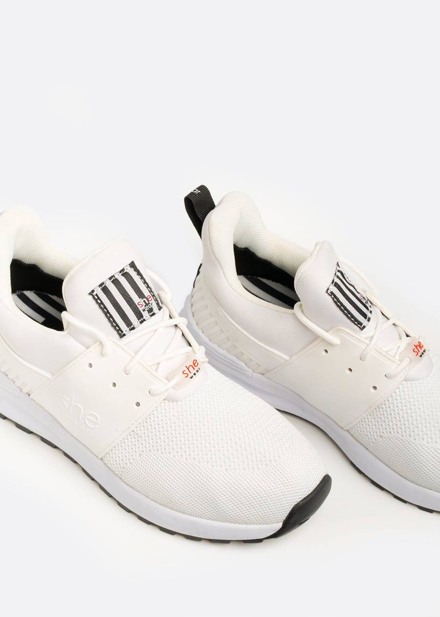 white active sneakers with a Reinforced heel counter