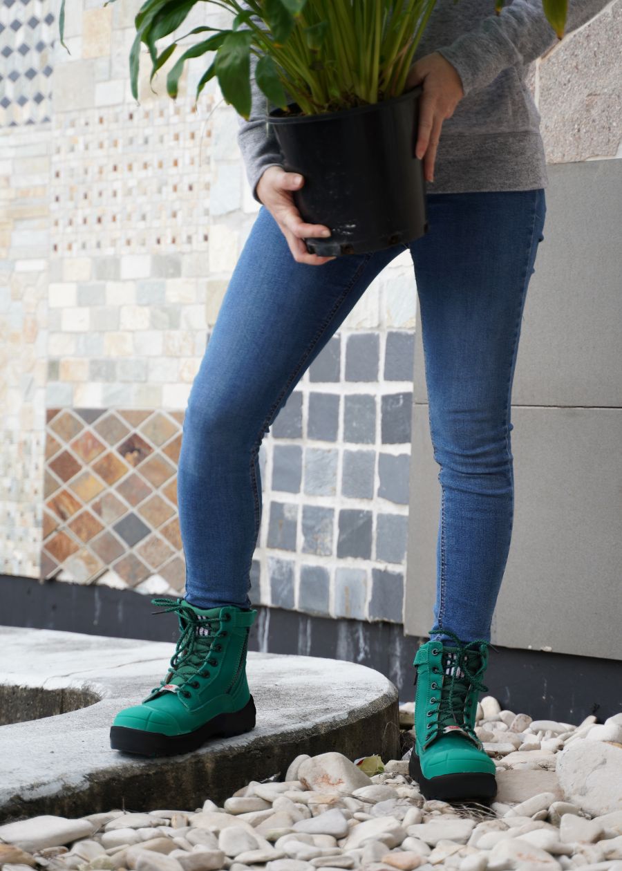 Achieves: women's lightweight zip safety work boots