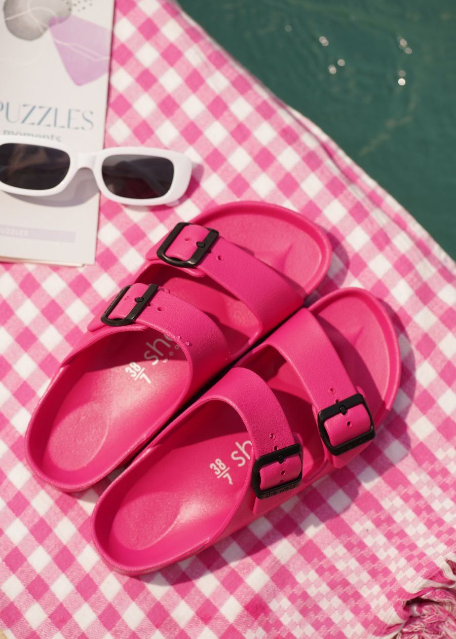 Chill: womens waterproof slides