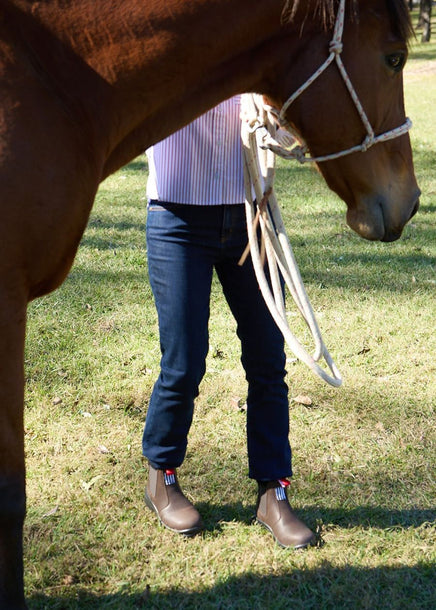 Inspires: women's pull on chelsea safety work boots
