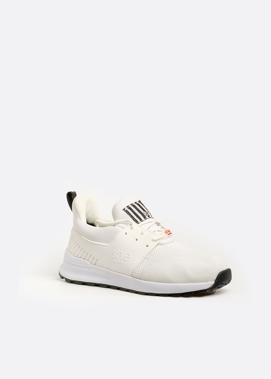 White active sneaker with shock absorbing midsole