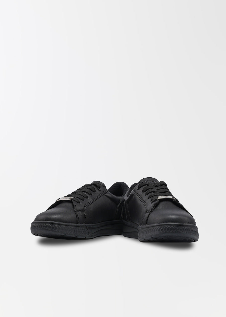 Supports: all day comfort women's sneakers